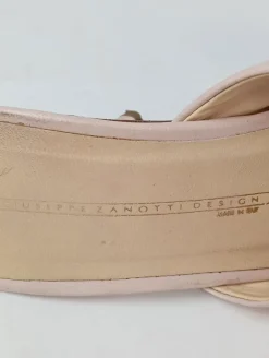 Pantoletten><noscript><img width=