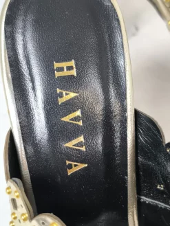 Pantoletten><noscript><img width=