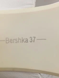 Pantoletten><noscript><img width=