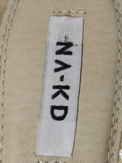 Pantoletten><noscript><img width=