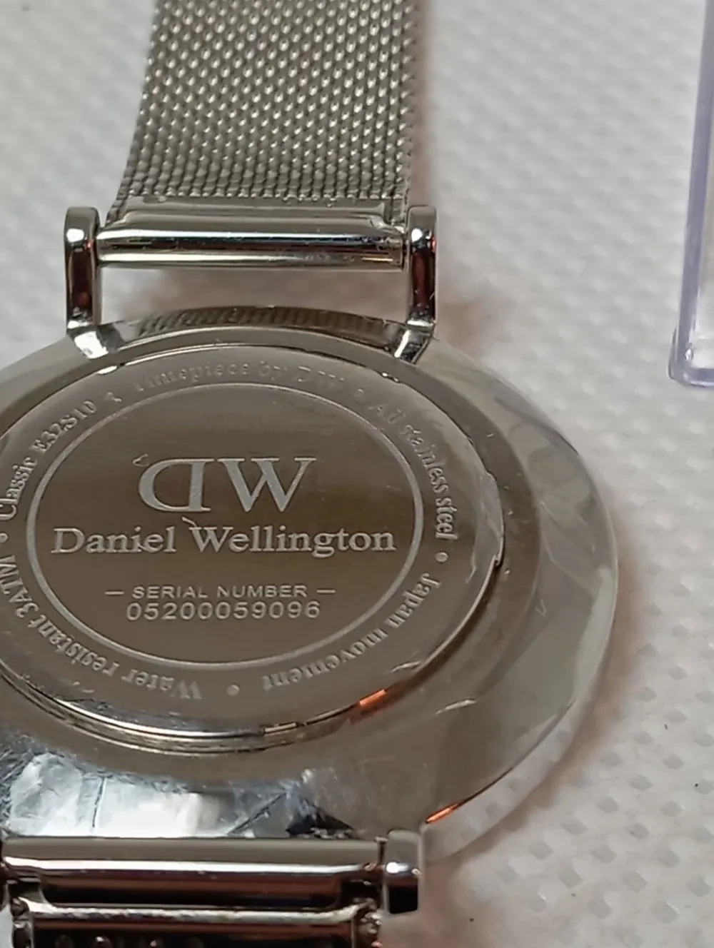 Uhren>Daniel Wellington Analoguhr silberfarben
