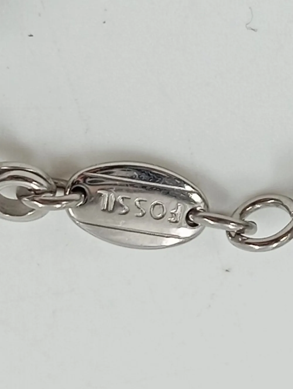 Armschmuck-Fossil Clearance