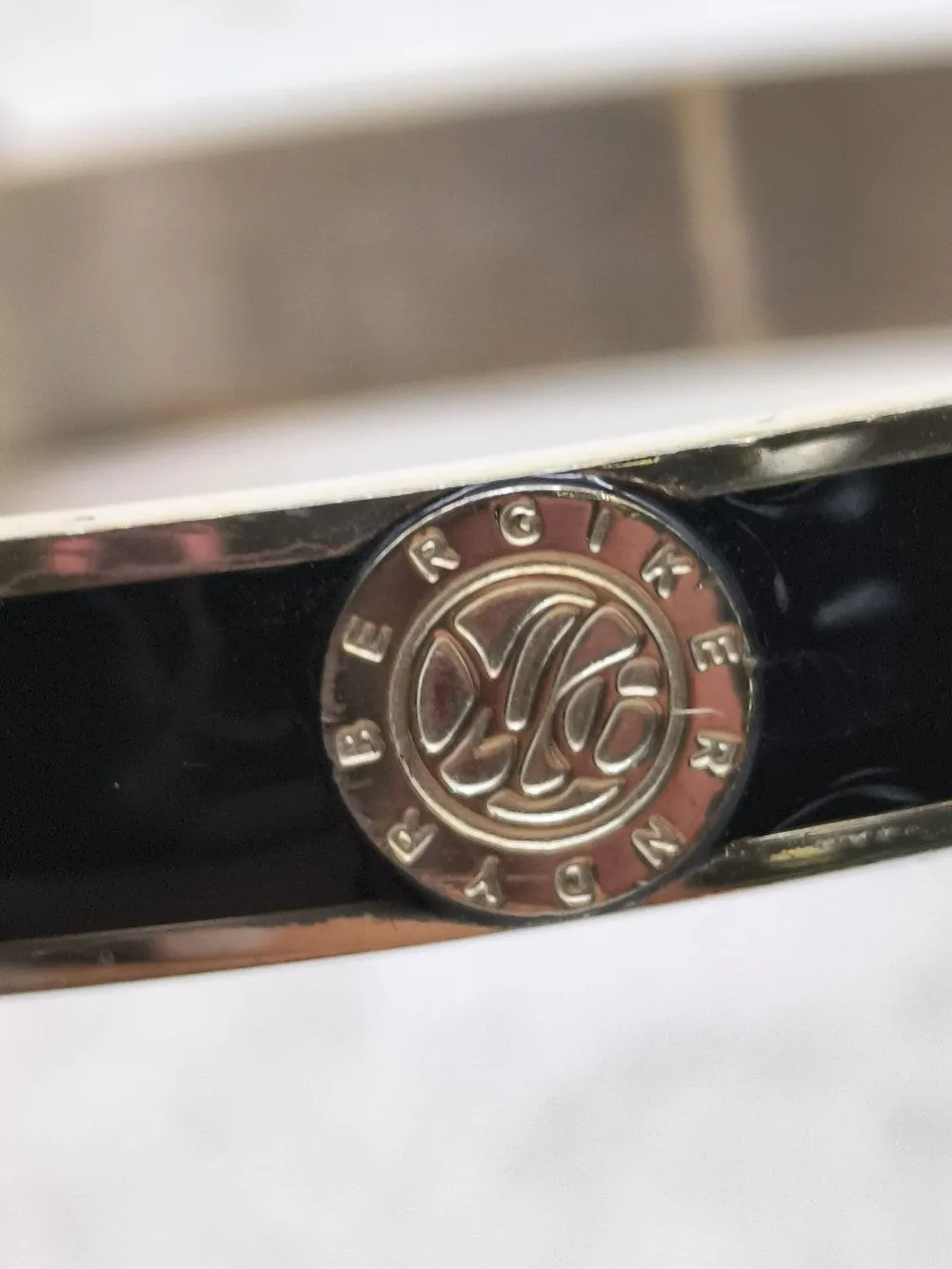 Armschmuck>Dyrberg/Kern Armspange schwarzgoldfarben