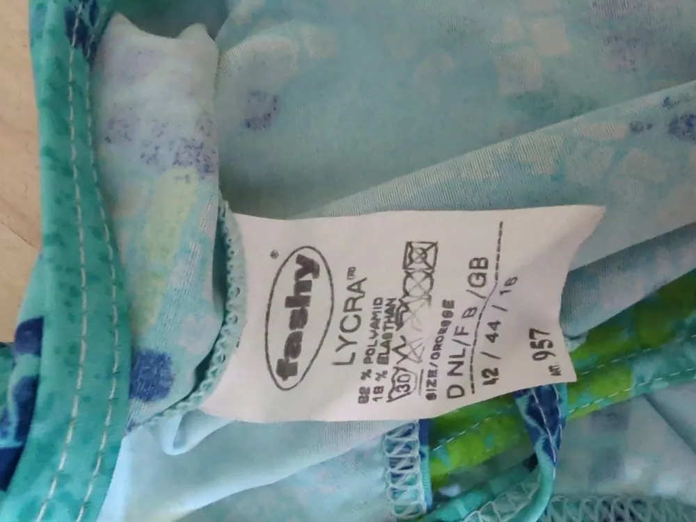 Bademode> Badeanzug Größe 42 mehrfarbig