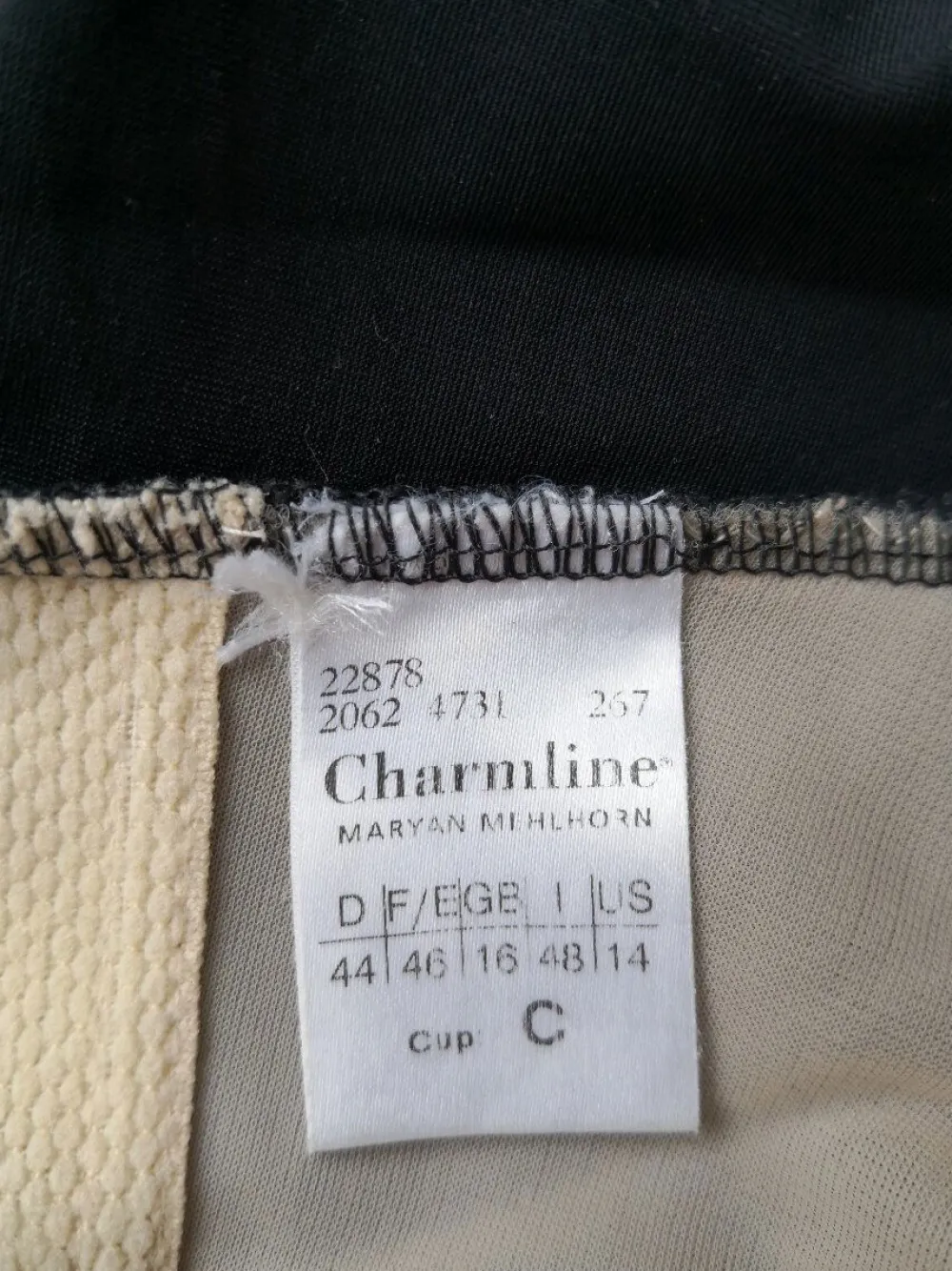 Bademode> Badeanzug Größe 44 schwarz