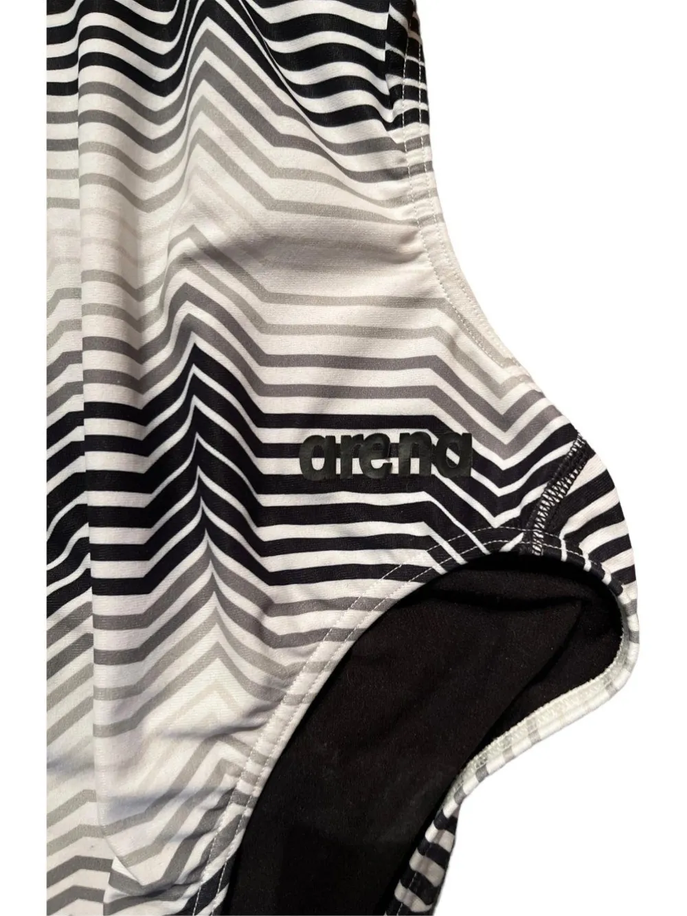 Bademode> Badeanzug Größe 36 mehrfarbig