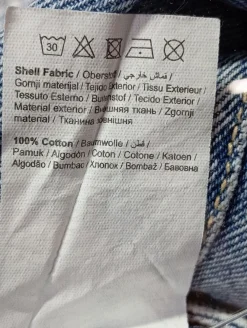 Jeans><noscript><img width=