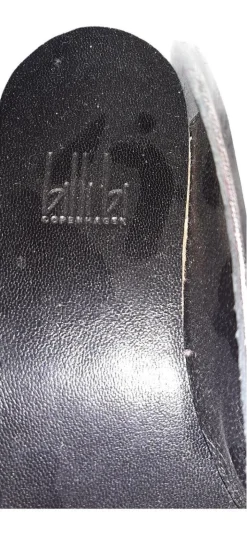 Ballerinas><noscript><img width=