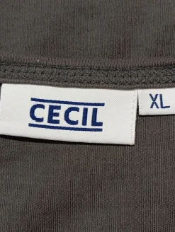 Shirts><noscript><img width=