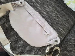 Beuteltaschen>Bench Beuteltasche beige