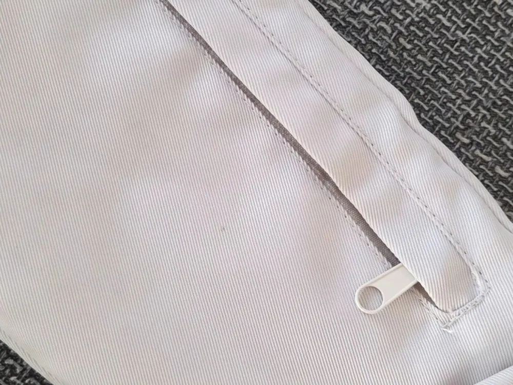 Beuteltaschen>Bench Beuteltasche beige