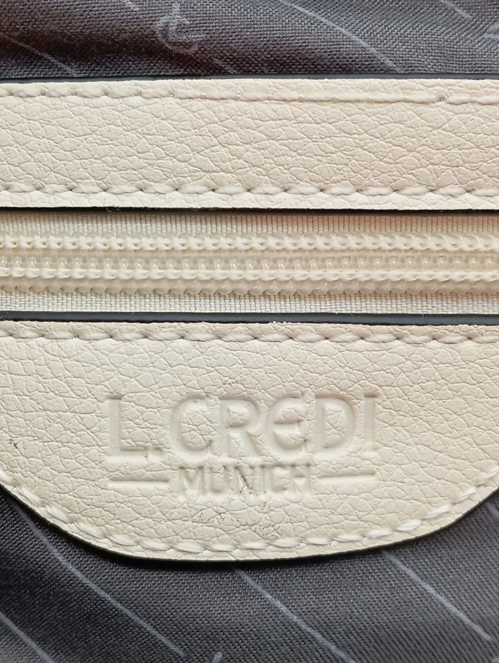 Bügeltasche-L. Credi Munich Outlet