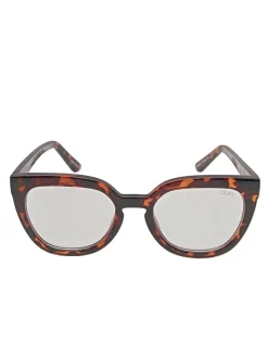 Brille-Quay Clearance