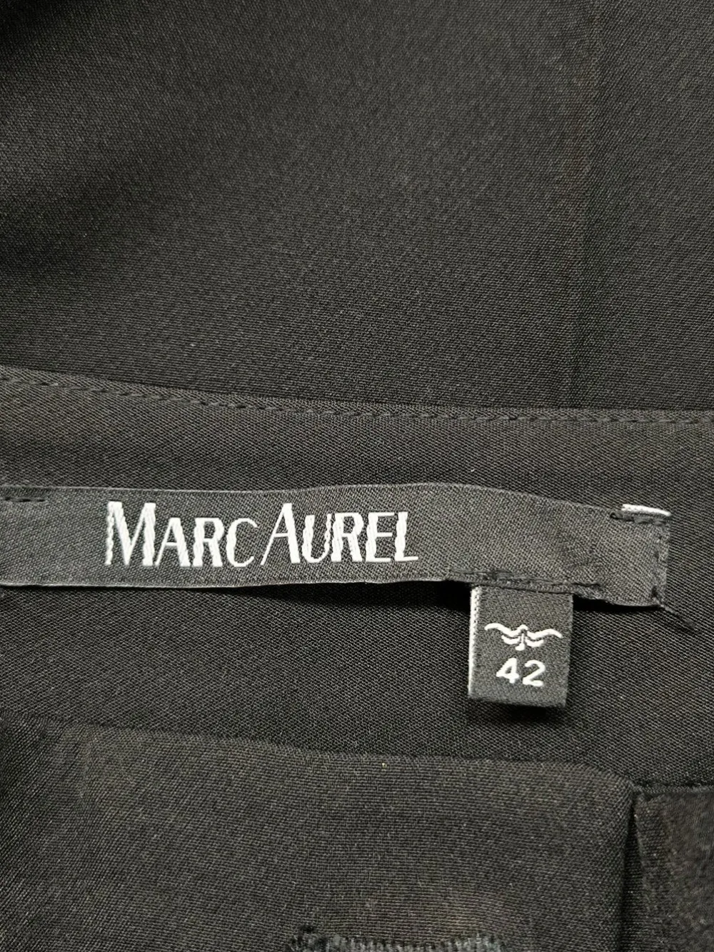 Bundfaltenhose Größe 42-Marc Aurel Hot