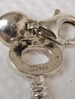 Charms><noscript><img width=