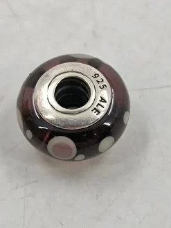 Charms><noscript><img width=