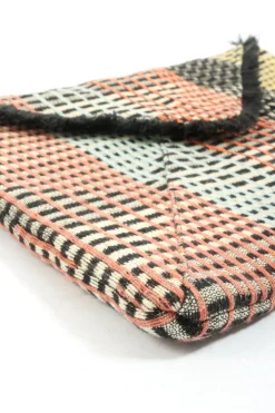 Clutches><noscript><img width=