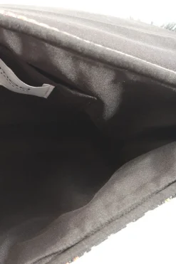 Clutches><noscript><img width=