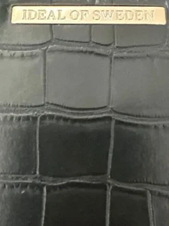 Clutches><noscript><img width=