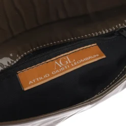 Clutches><noscript><img width=