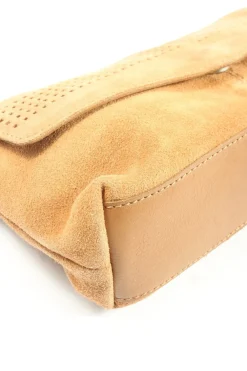 Clutches><noscript><img width=