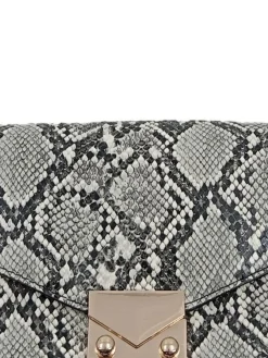 Clutches><noscript><img width=