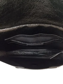 Clutches><noscript><img width=