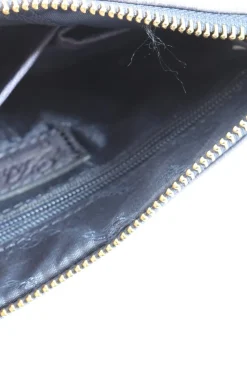 Clutches><noscript><img width=