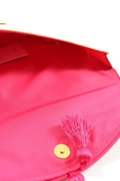 Clutches><noscript><img width=