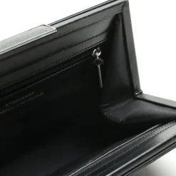 Clutch-Strenesse Online