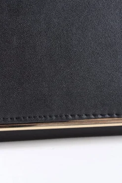 Clutches><noscript><img width=