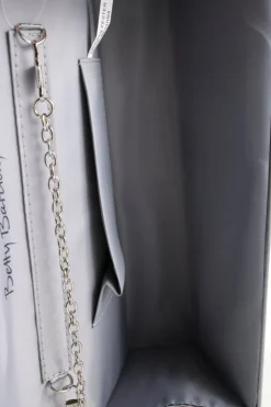 Clutches><noscript><img width=