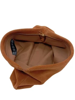 Clutches><noscript><img width=