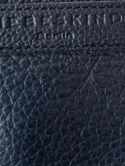 Clutches><noscript><img width=