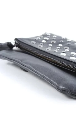 Clutches><noscript><img width=