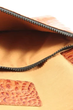 Clutches><noscript><img width=