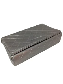 Clutches><noscript><img width=