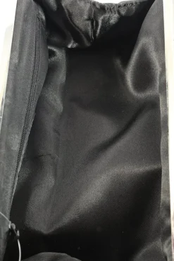 Clutches><noscript><img width=