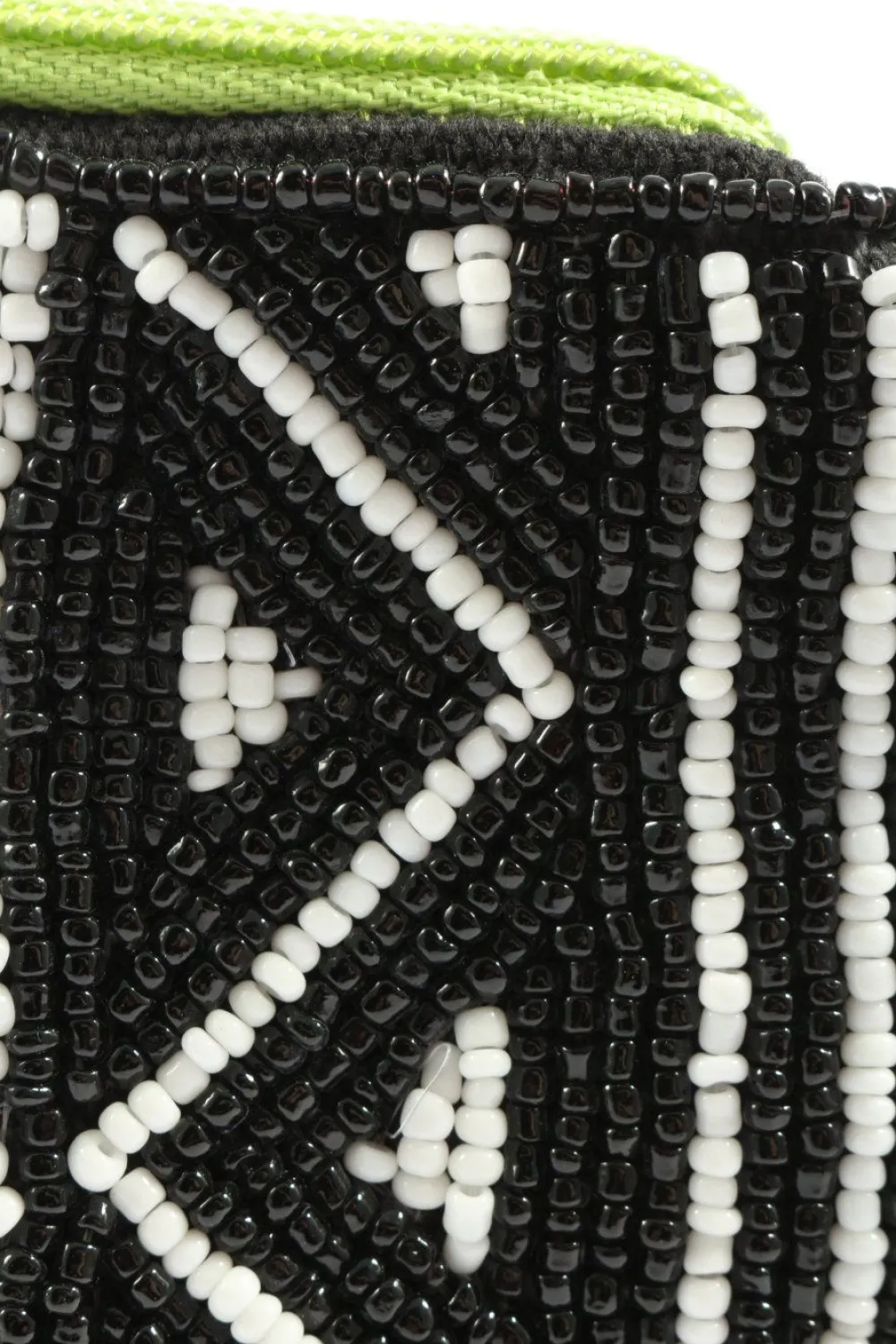 Clutches>Cotton On Clutch schwarzweiß