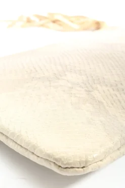 Clutches><noscript><img width=