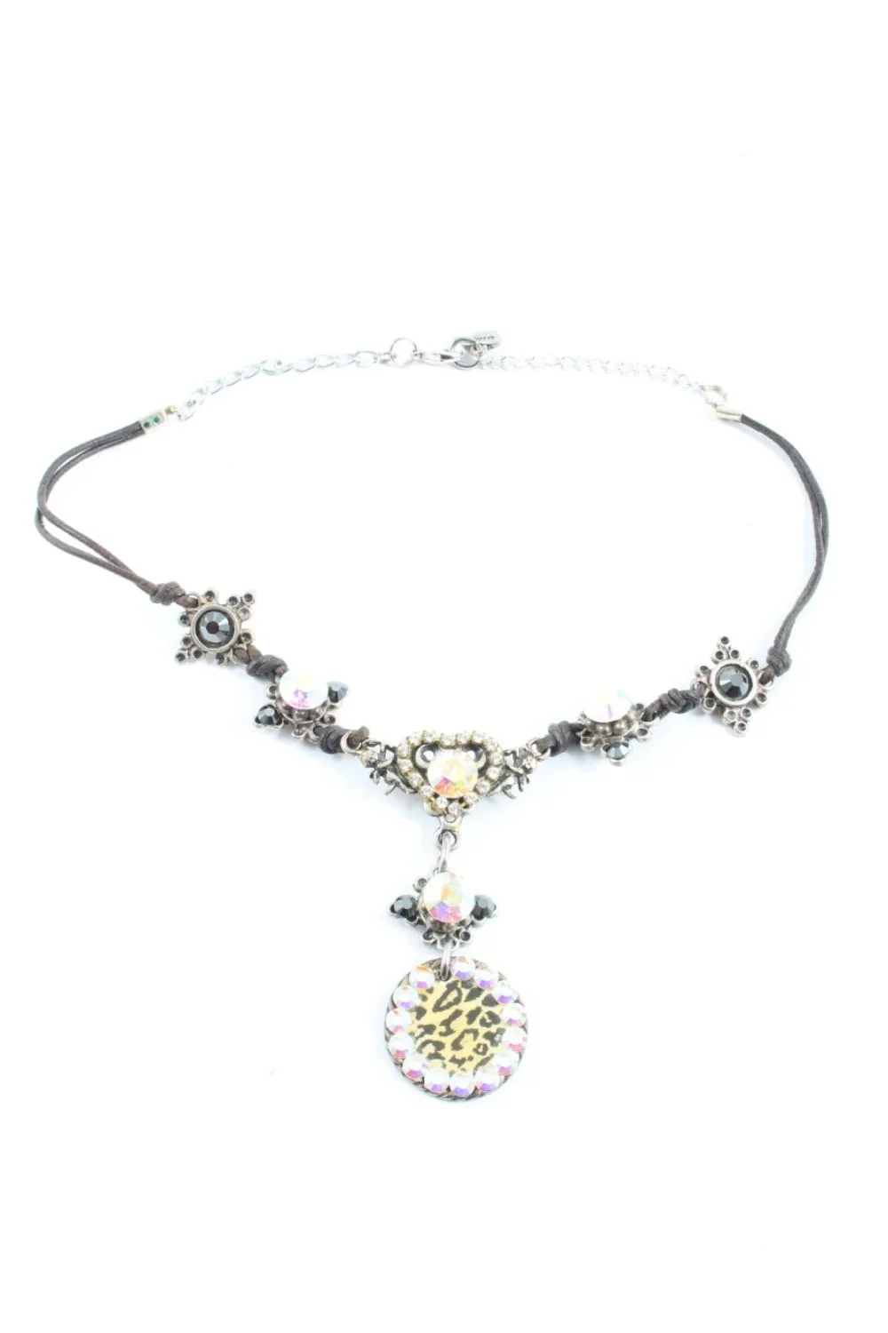 Collier-Bibi Discount