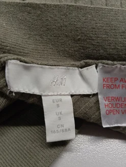 Tops><noscript><img width=