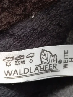 Boots><noscript><img width=