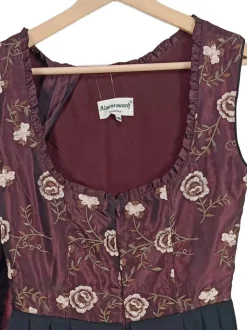 Trachtenmode><noscript><img width=