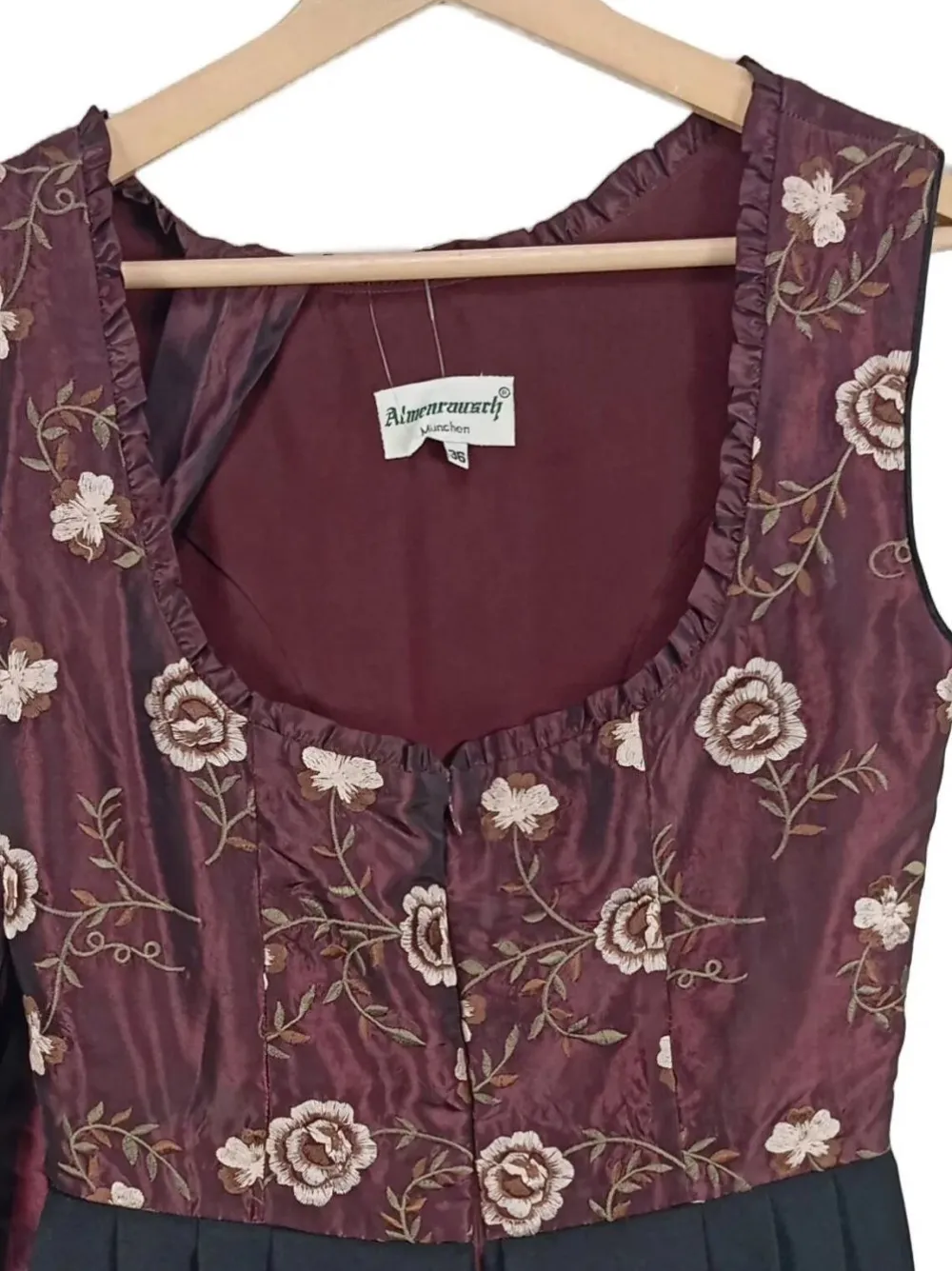 Trachtenmode> Dirndl Größe 36 braun