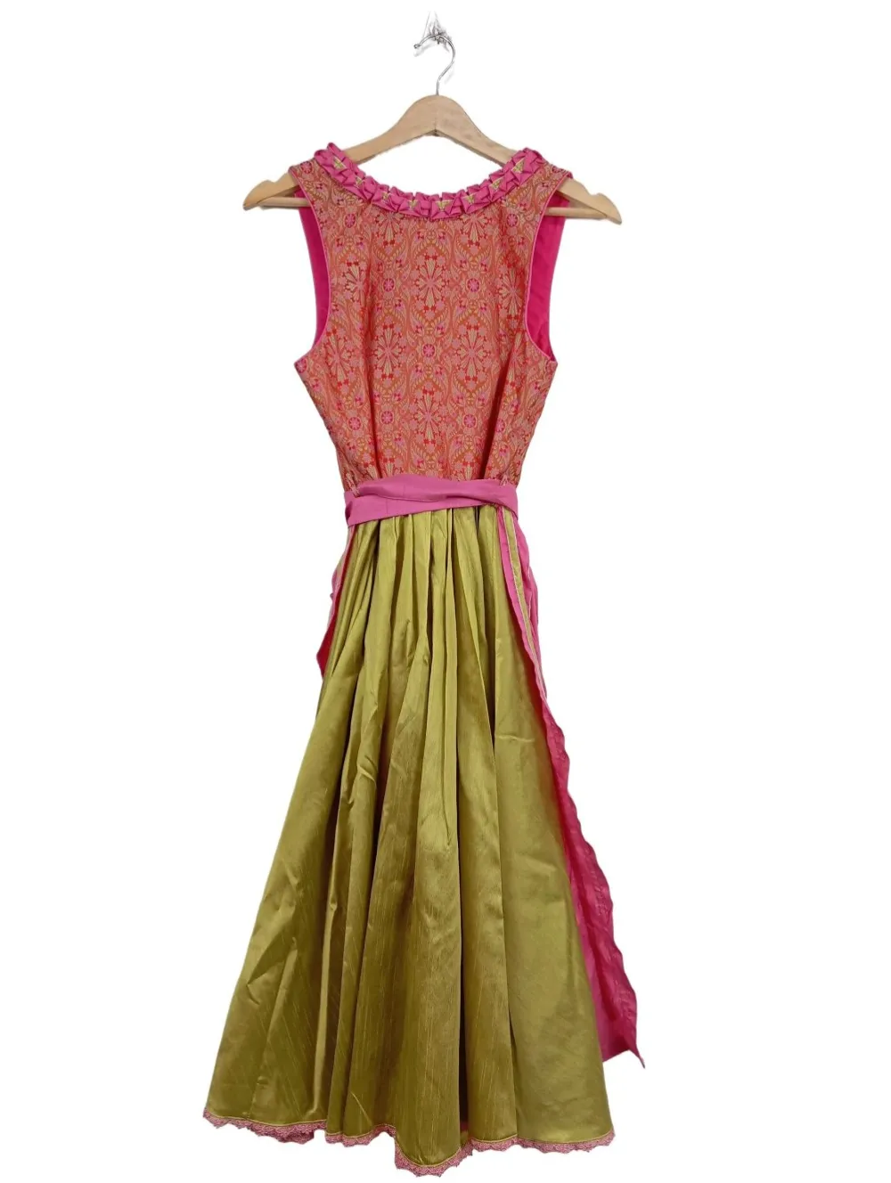 Trachtenmode>Melega Dirndl Größe 36 pinkhellorange