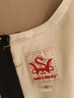 Trachtenmode><noscript><img width=