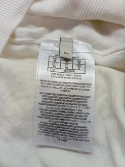 Pullover><noscript><img width=