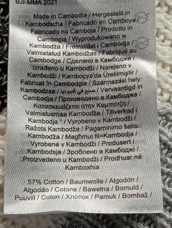 Pullover><noscript><img width=