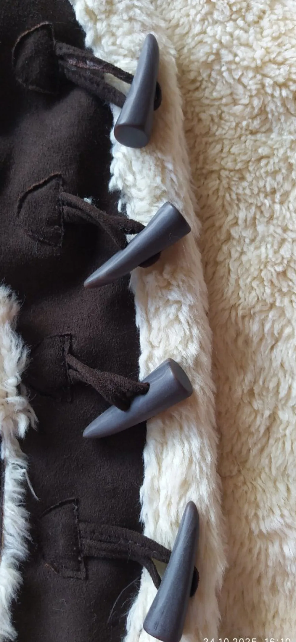 Westen>Vero Moda Fellweste Größe 36 braun